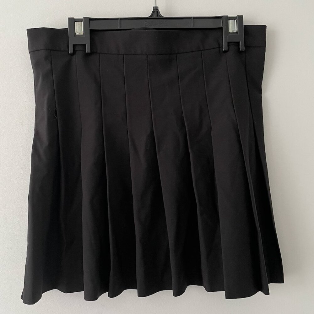 Top Shop - Black pleated mini skirt - size US 8